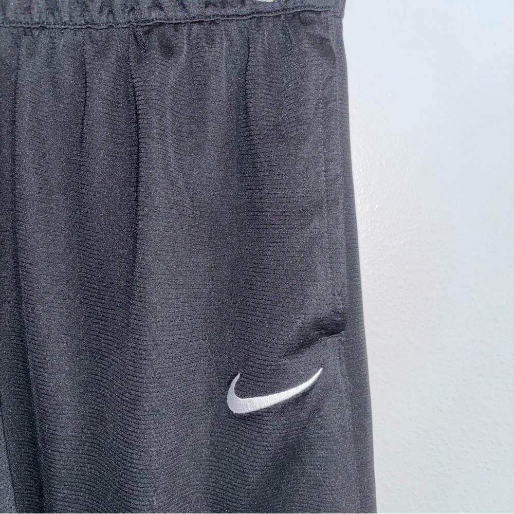 Nike Black Athletic Shorts Size L - Picture 2 of 7